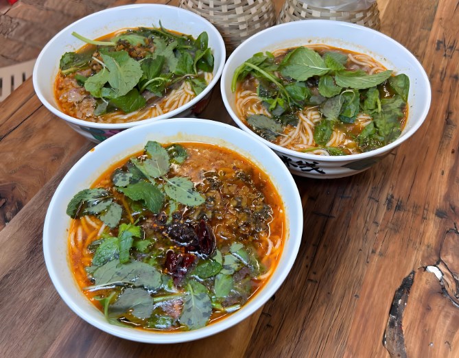 乔杉杉生烫牛肉米线加盟