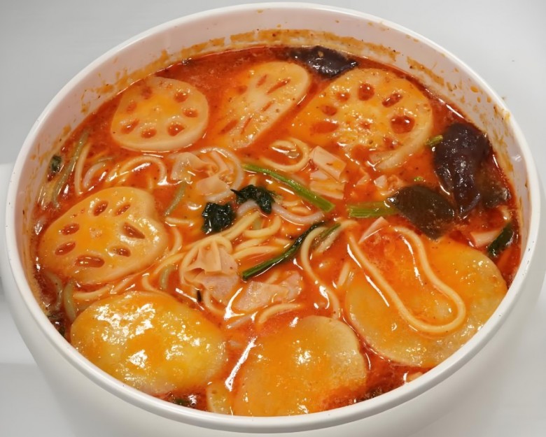 鹤柏麻辣烫加盟