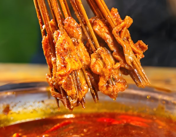 吃三家麻辣小牛肉串串香