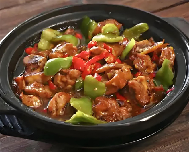 飯思這黃燜雞米飯加盟