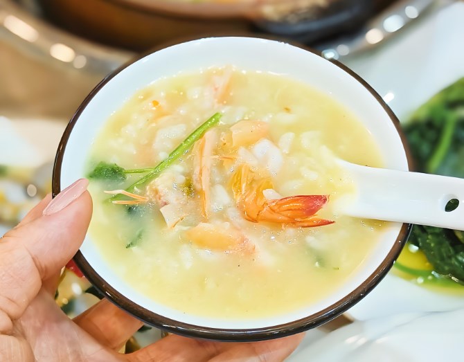 江粤湾海鲜粥 江粤湾海鲜粥