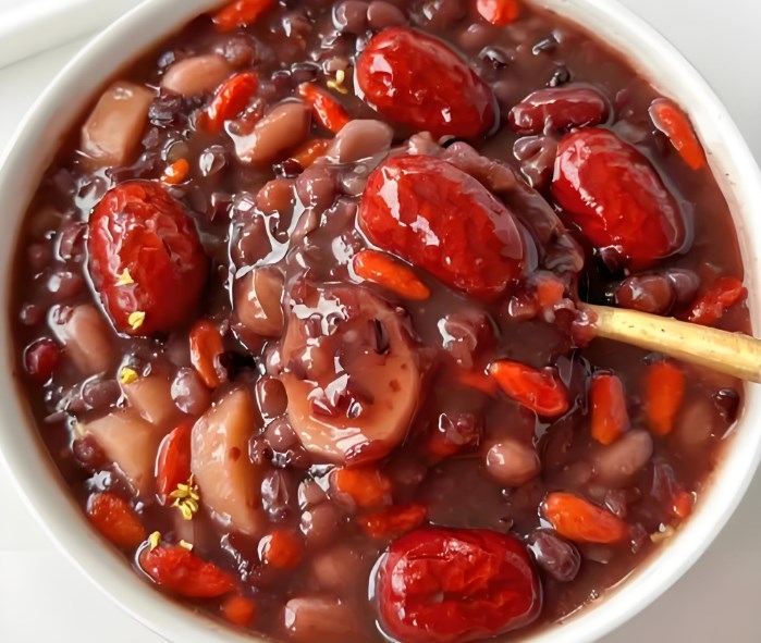 皇城边鲜肉包八宝粥