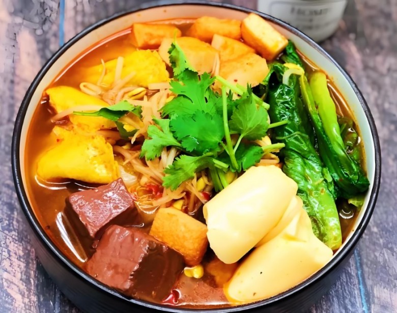 酱妈妈麻辣烫加盟