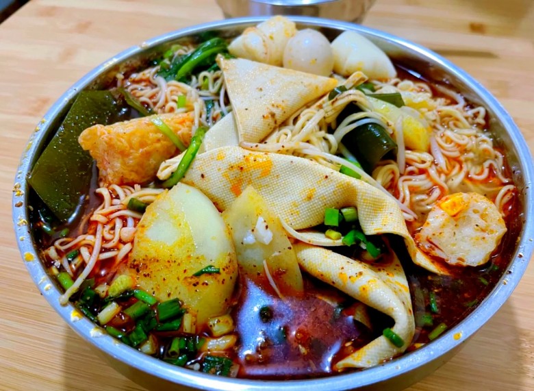 酱妈妈麻辣烫加盟