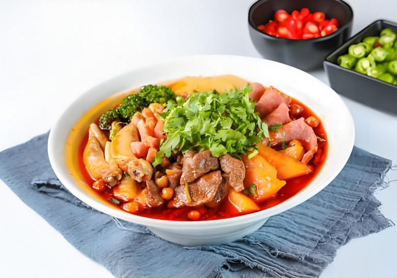 军师骨汤冒菜 军师骨汤冒菜