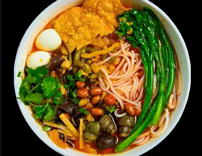 点螺嫂传统柳州螺蛳粉加盟