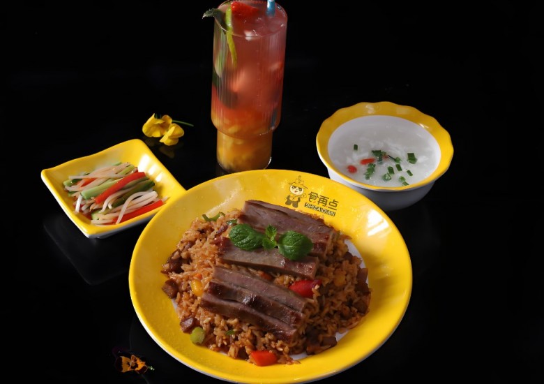 食再点茶油炒饭加盟