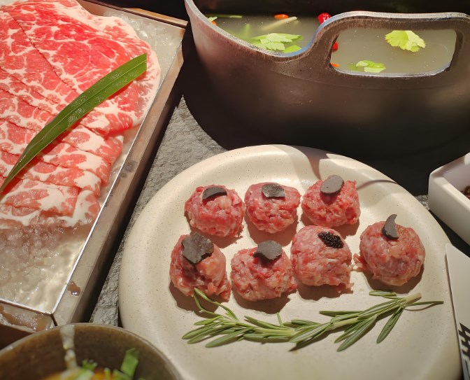 山慢慢跷脚牛肉火锅