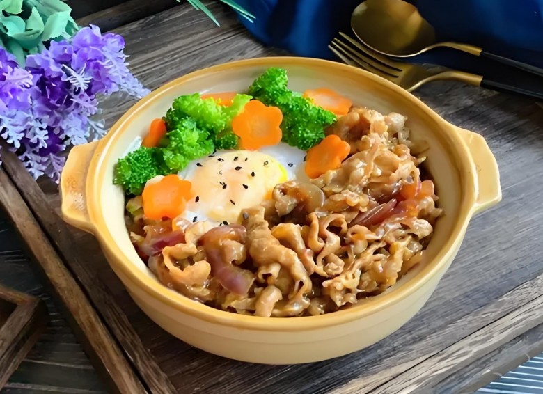 食小资日式肥牛饭