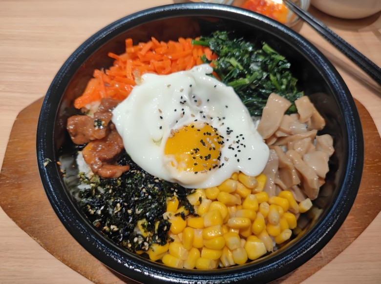 阿吉瑪石鍋拌飯