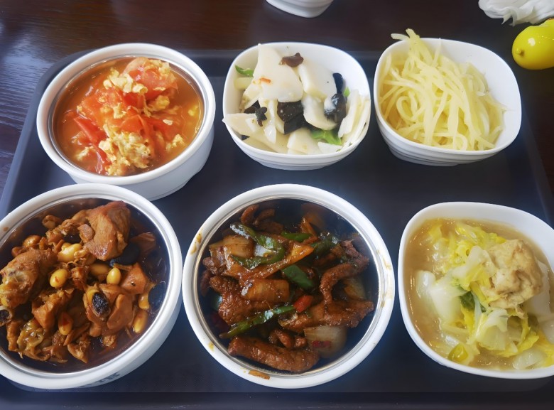 香香渔中式快餐加盟