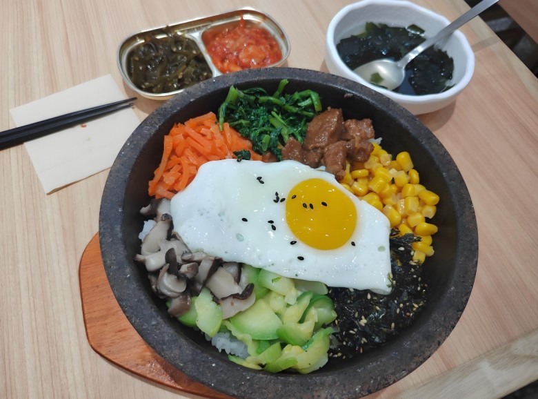 阿吉瑪石鍋拌飯加盟