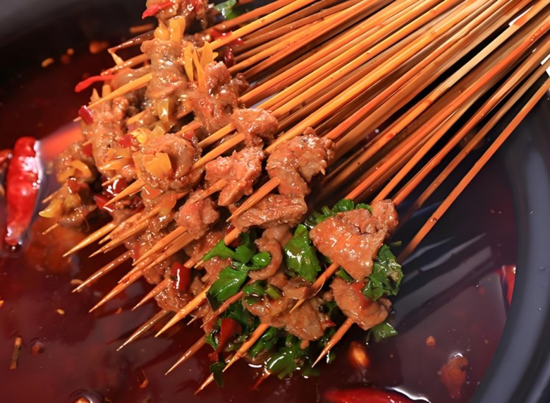 朱七七砂锅串串香加盟