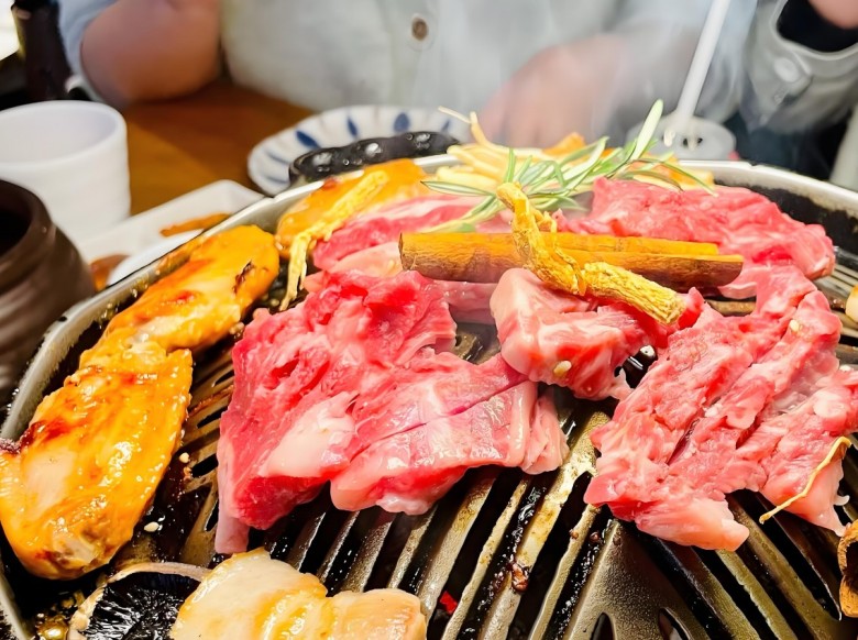 壹坛炭火烤肉加盟