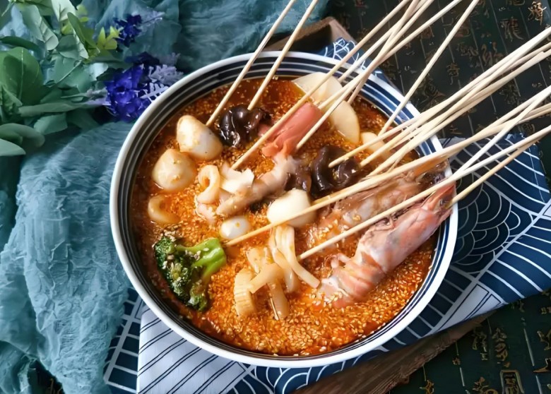 朱七七砂鍋串串香