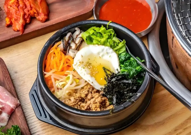 金达莱石锅拌饭