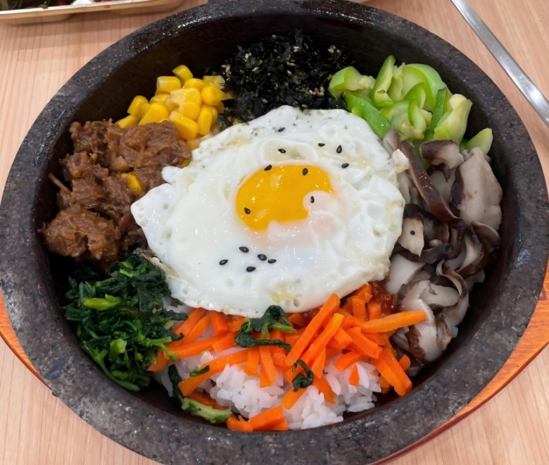 金达莱石锅拌饭