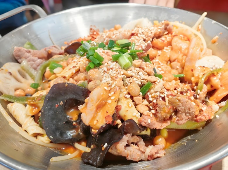 阿正与圆圆冒菜