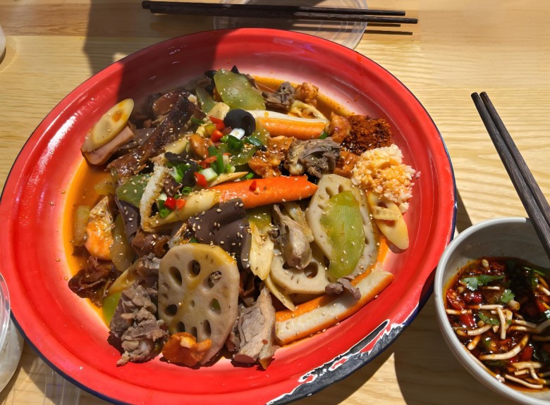 旧巷口油泼冒菜麻辣大拌加盟