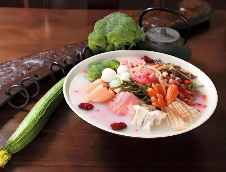 味亨骨汤冒菜加盟