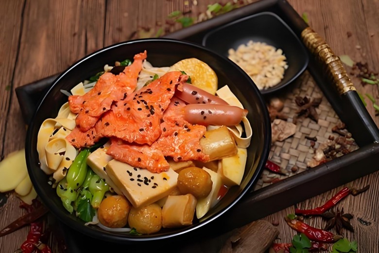 旧巷口油泼冒菜麻辣大拌