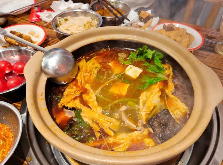 李炎灿鸭脚螺蛳粉 李炎灿鸭脚螺蛳粉