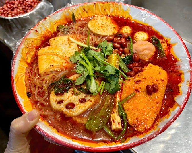 小街故事麻辣烫加盟