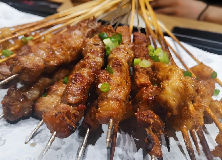 客串先生烧烤加盟