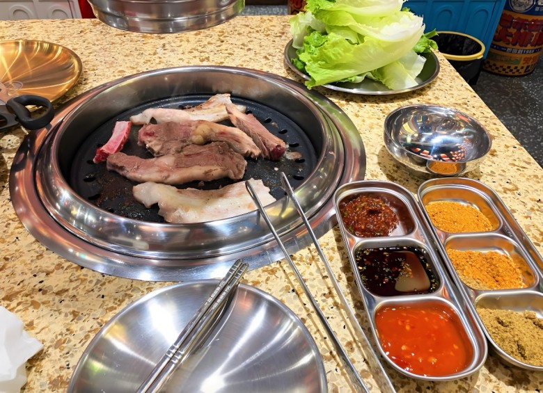 金权道自助烤肉加盟