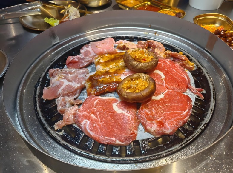 旭猛馋味轩自助烤肉加盟