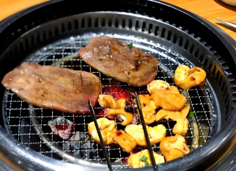 牛道日式料理炭火烤肉