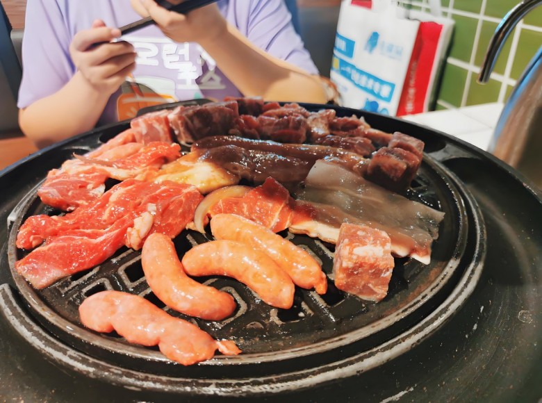 牛道日式料理炭火烤肉加盟