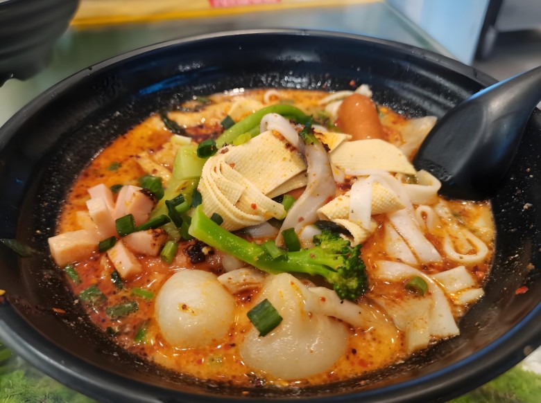 麻小旺麻辣烫加盟