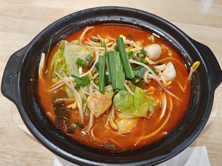 正南柒百泡椒砂鍋米線加盟 正南柒百泡椒砂鍋米線加盟