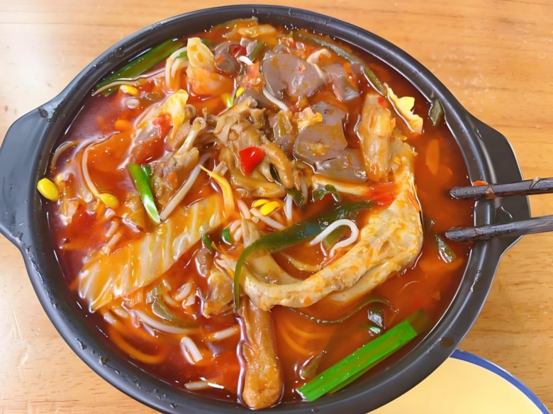 正南柒百泡椒砂鍋米線加盟 正南柒百泡椒砂鍋米線加盟