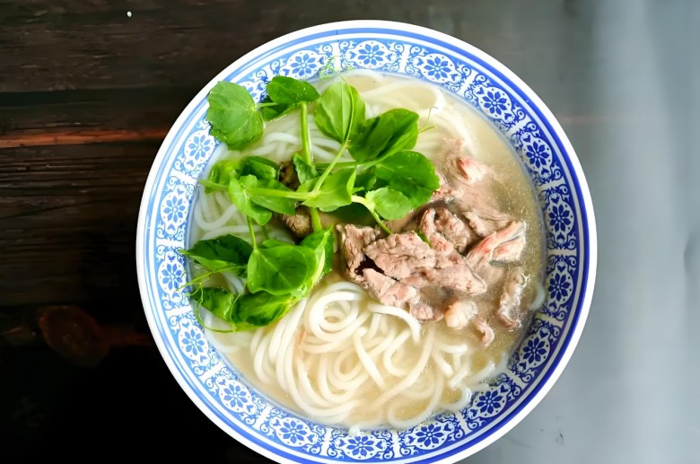 李成就鲜烫牛肉米线加盟