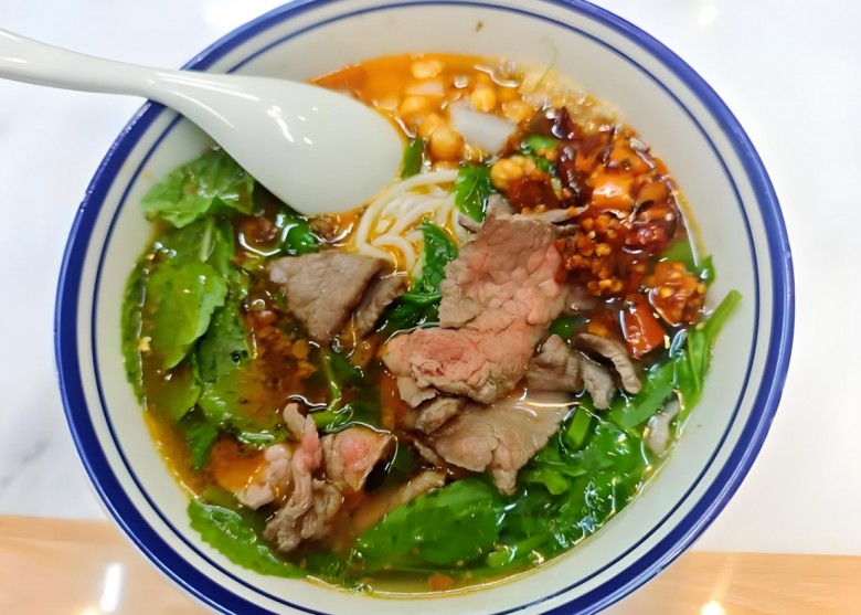 郑得鲜鲜烫牛肉米线加盟