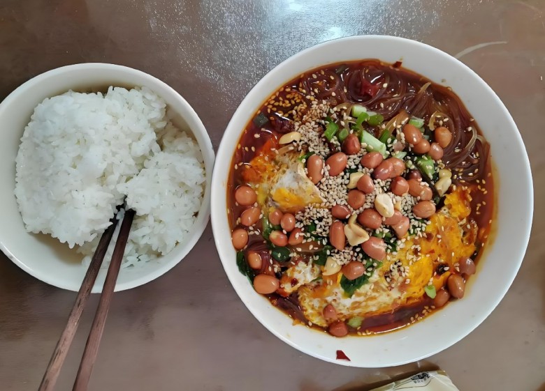 食姑娘冒菜加盟