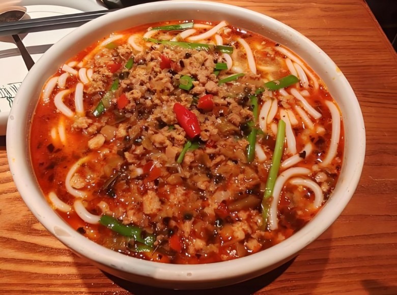 婷亭玉立小锅米线加盟