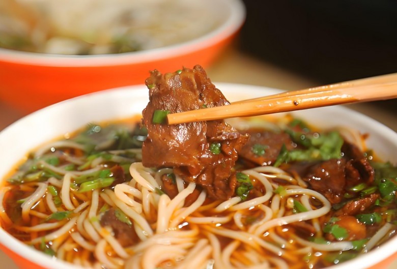 賣牛翁鮮切牛肉米線加盟