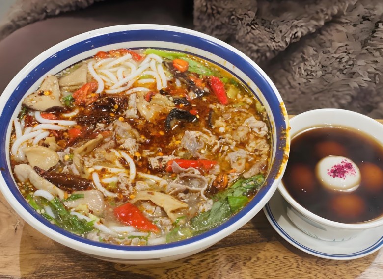 窄巷口生燙牛肉米線加盟