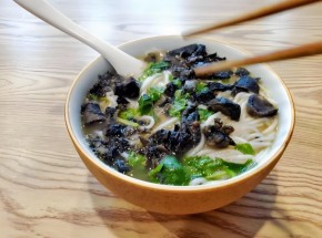 陈汤元乌鸡米线