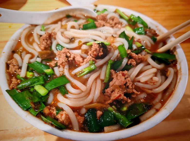 卖牛翁鲜切牛肉米线