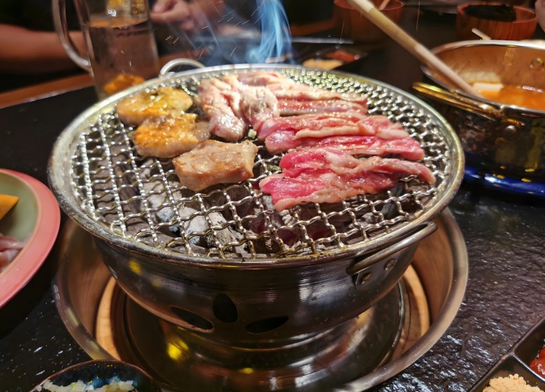 岩冶屋炭火和牛烤肉