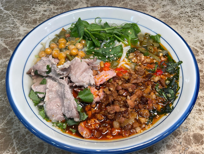 麒老师鲜切牛肉米线