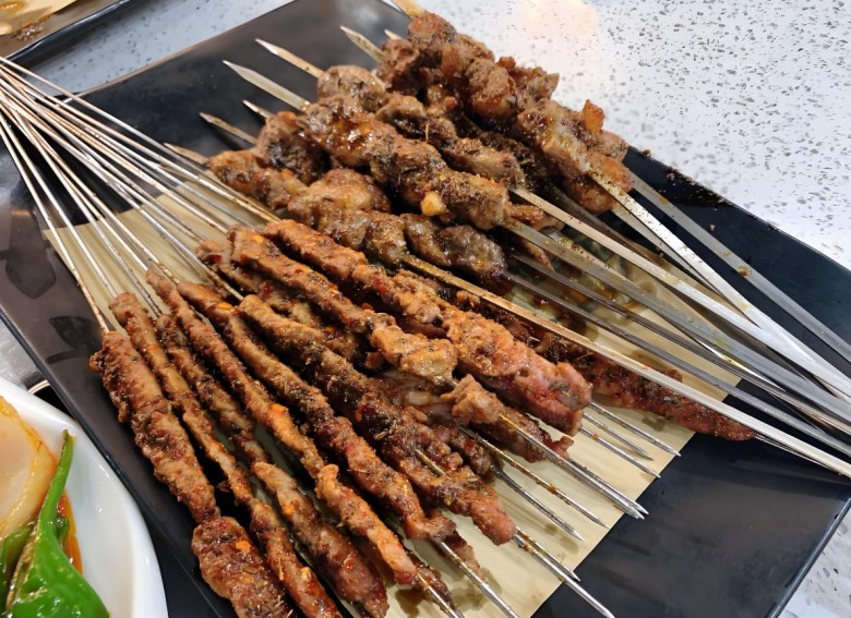 李赵合鲜肉烧烤加盟