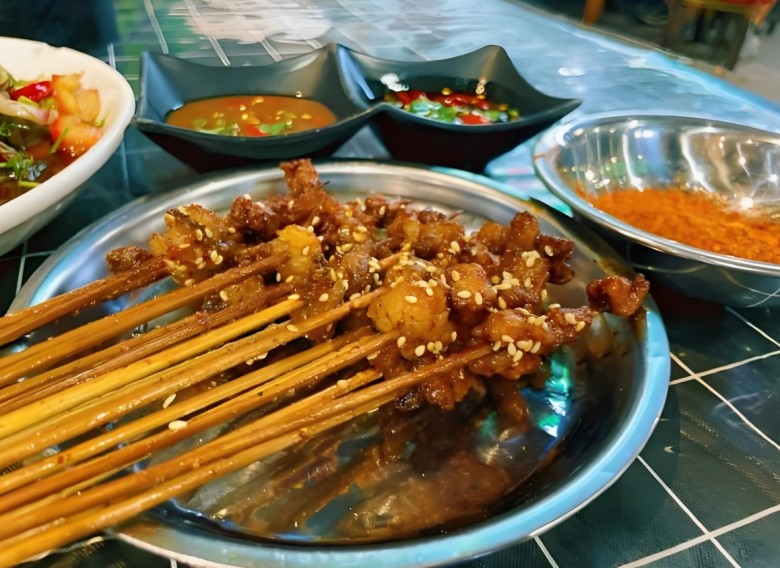 德四家云南傣味烧烤