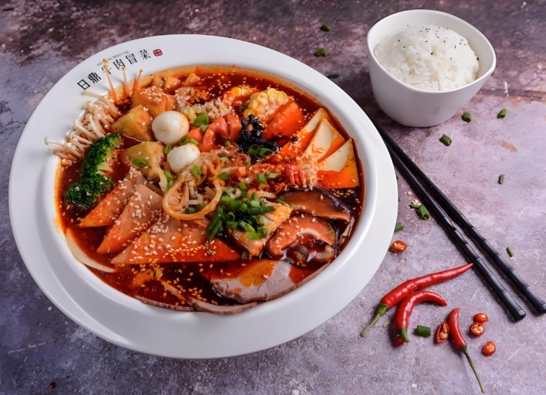 日鼎牛肉冒菜加盟