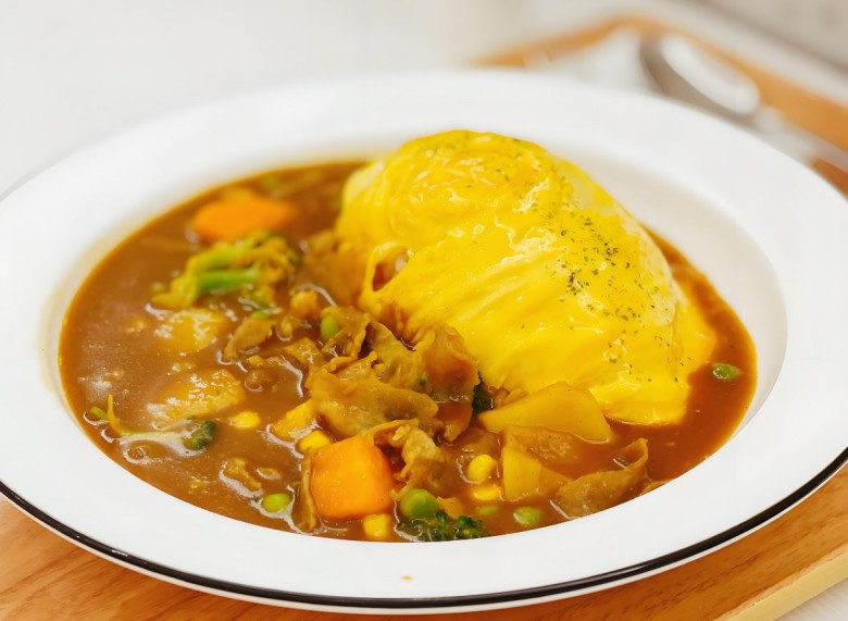 藤澜日式咖喱蛋包饭