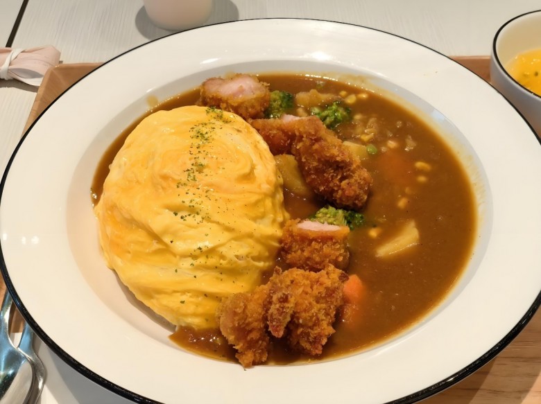 淺奈咖喱蛋包飯